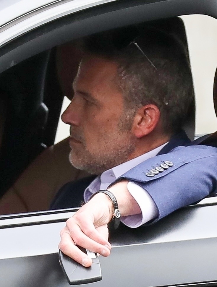 ben affleck spotted arriving office 88446487 wF0vw8