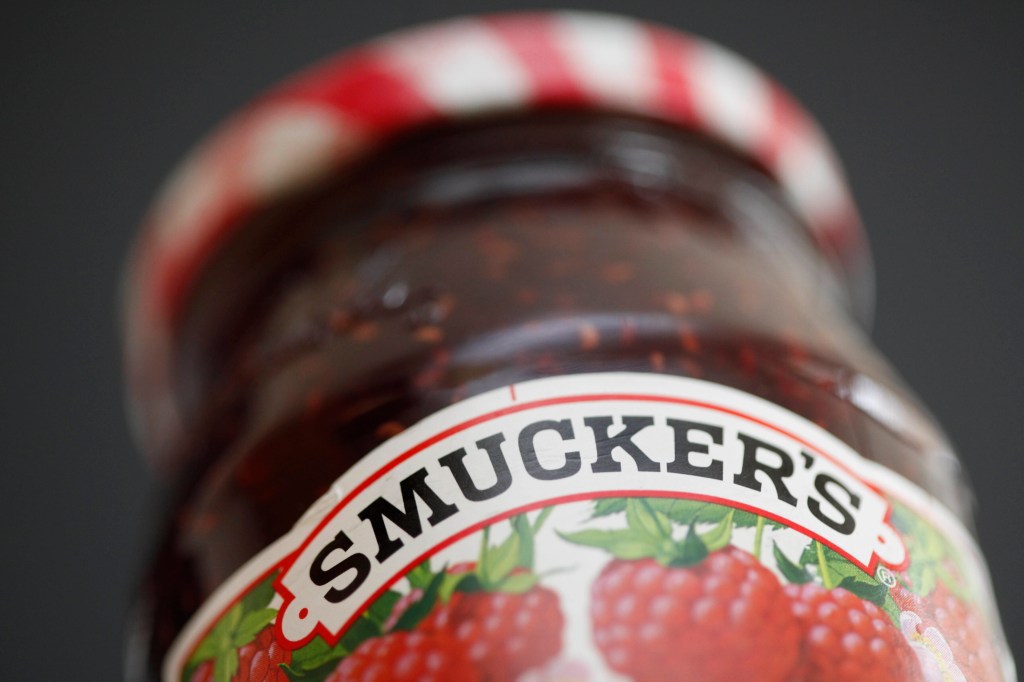 jar smuckers preserves displayed aug 88409425 tY7IQT