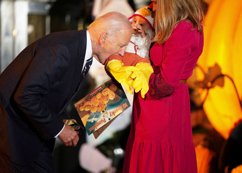 2024 10 30T231028Z 1844360232 RC2BVAAG5Y09 RTRMADP 3 USA BIDEN