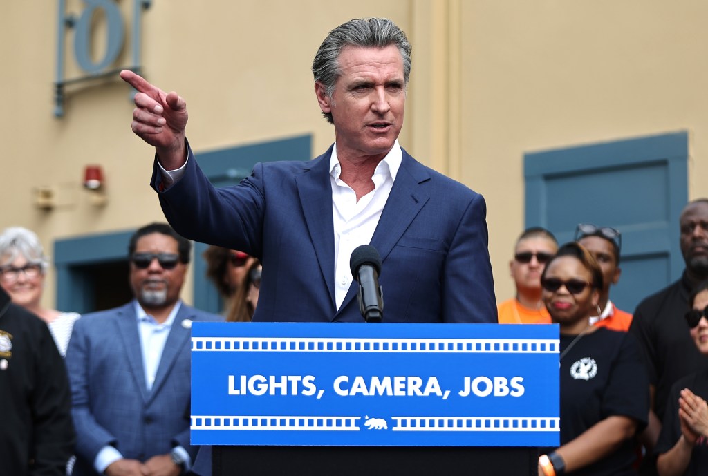 2024 los angeles california newsom 92547992 XqIkTS