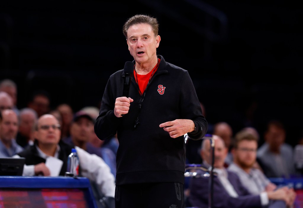 Johnnies Pitino AY5i5Q