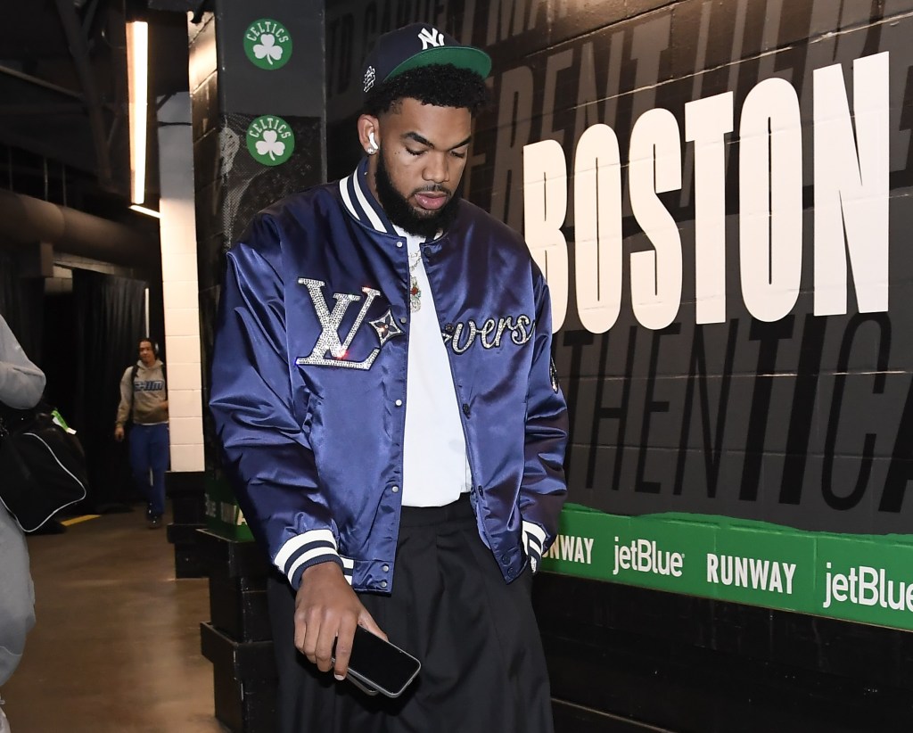 Karl Anthony Towns 3 e6m39a