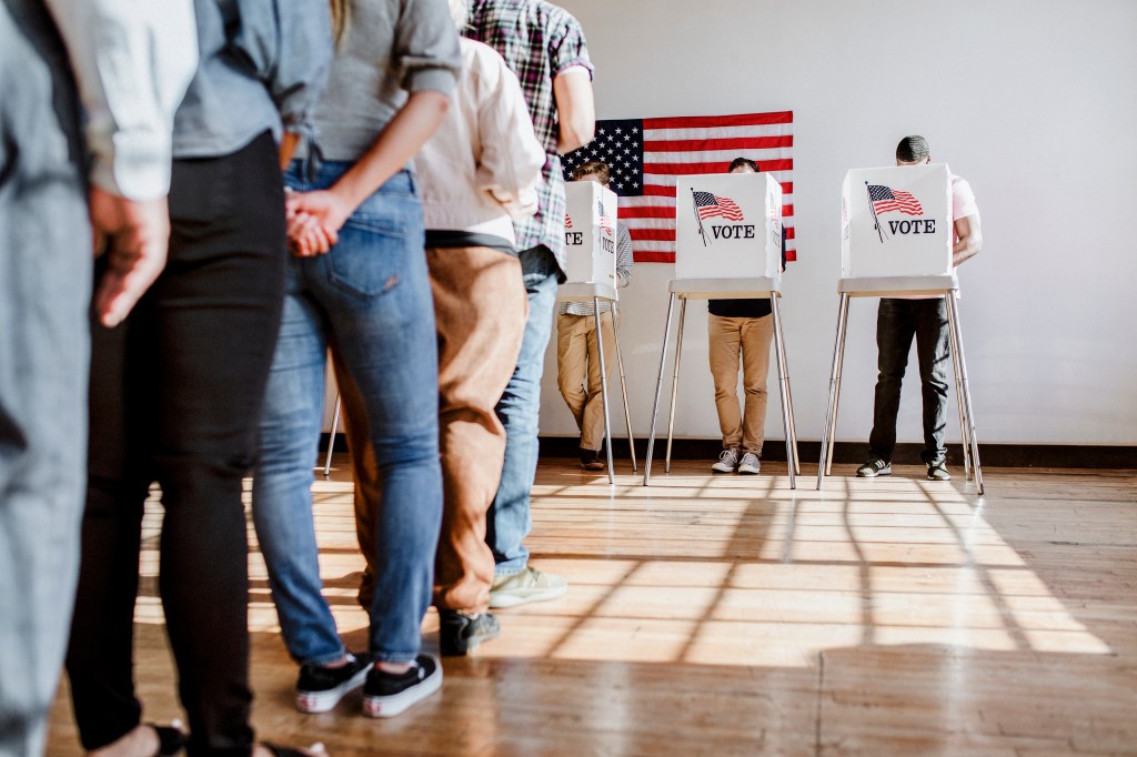 american polling booth 92697348 P83Ge0