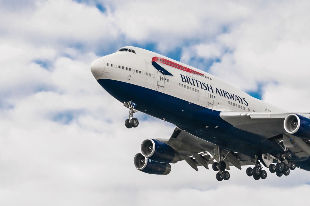 british airways airbus boeing 747 72402869 VeebSG