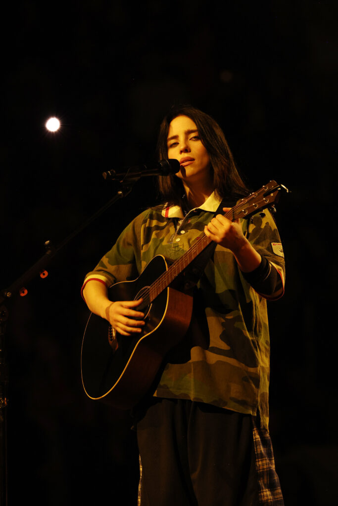 exclusive coverage billie eilish performs 91959728 Rtadly