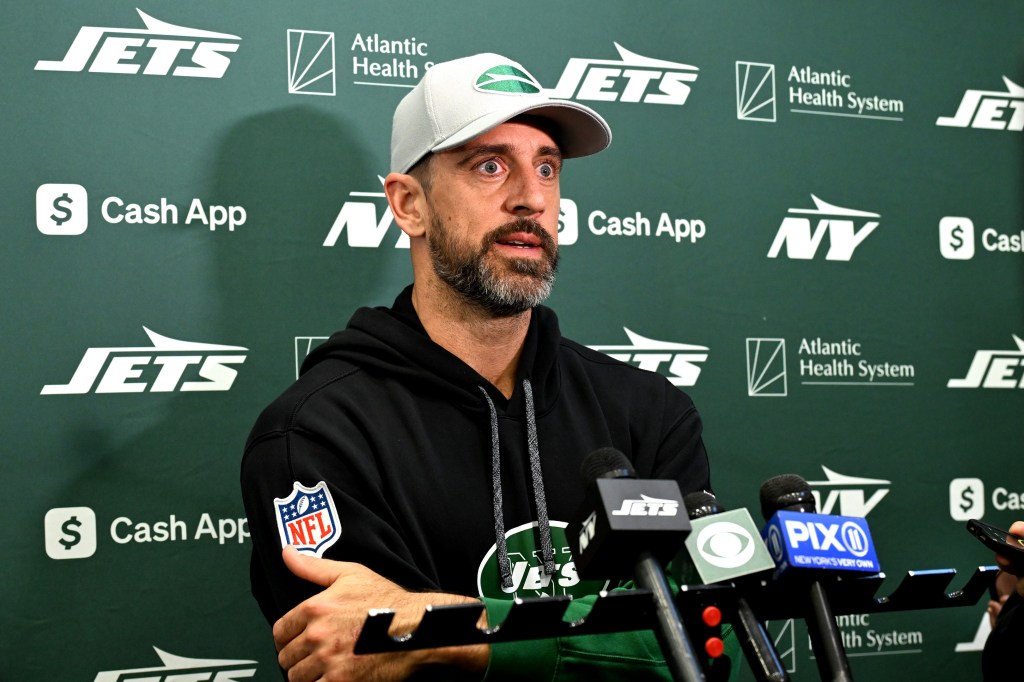 jets quarterback aaron rodgers speaks 92236649 WjOJsK