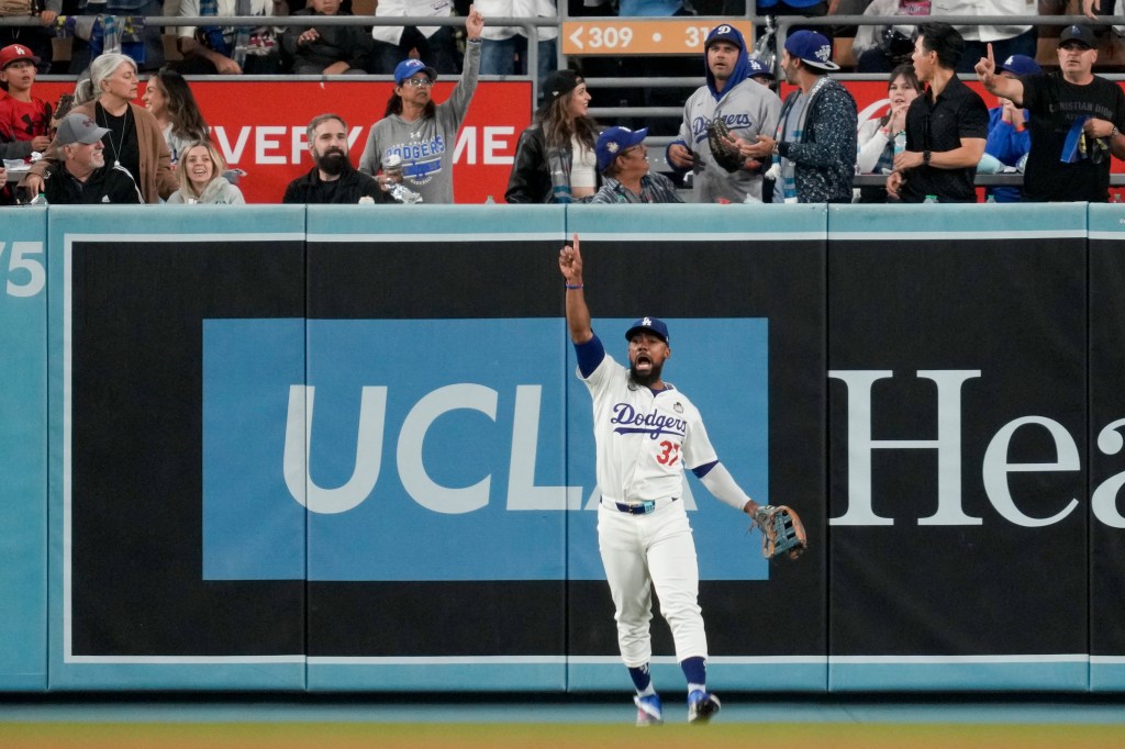 los angeles dodgers outfielder teoscar 92398282 Ueh8DH