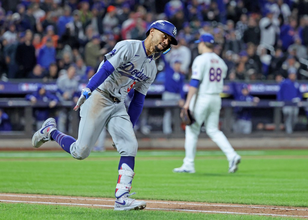 los angeles dodgers shortstop mookie 91833226 BRzjiS