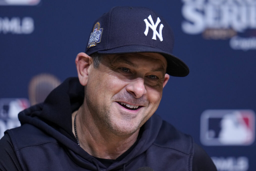 new york yankees manager aaron 92307199 TJDRnW