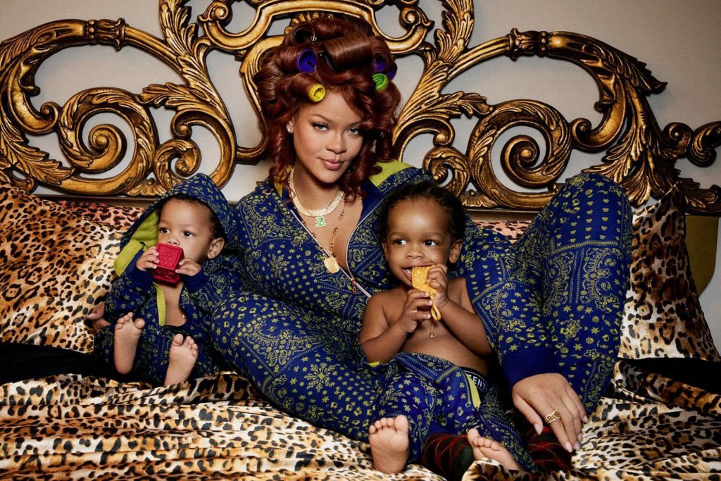 rihanna twins sons rza riot 92769173 Fy6GWX