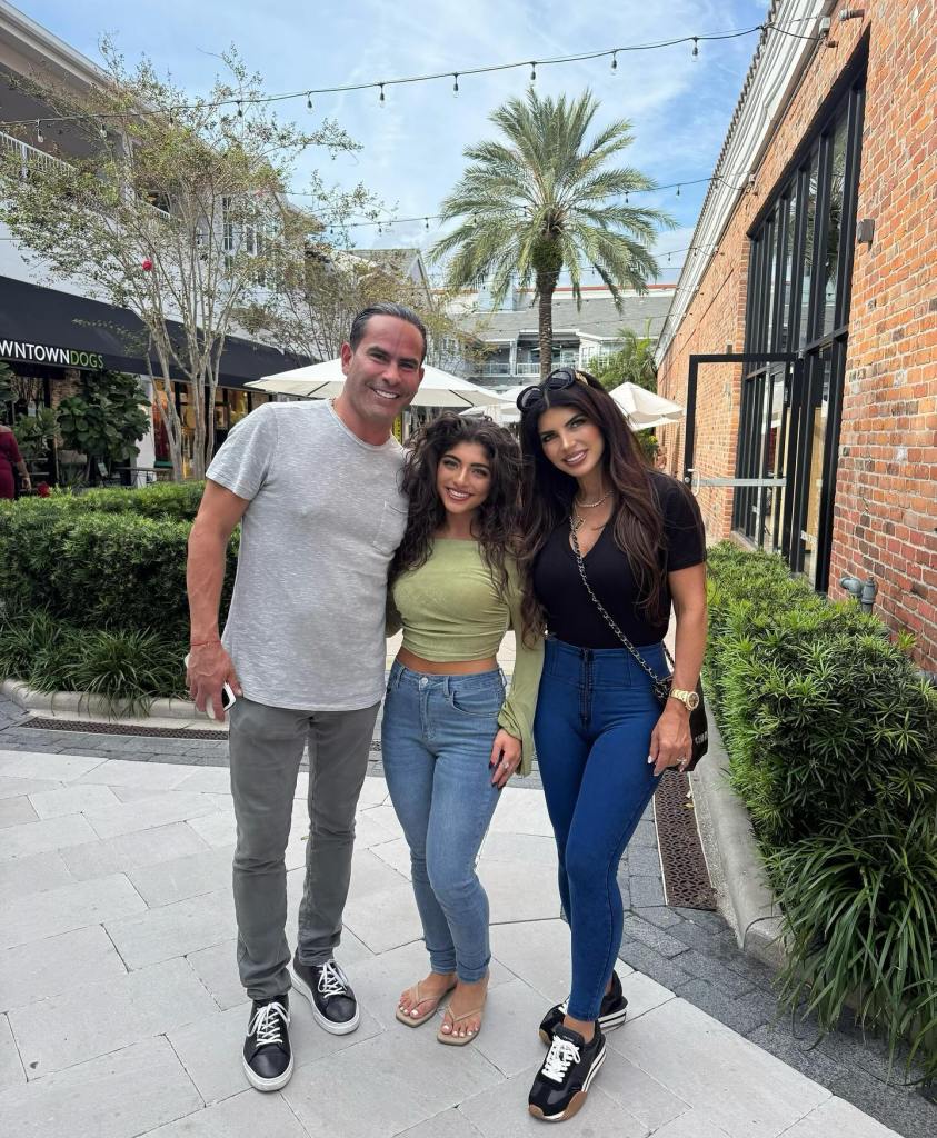 teresa giudice visits daughter milania 92307410 Qd8dme