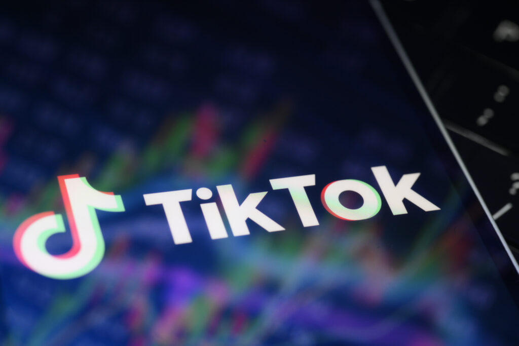 tiktok logo seen mobile phone 8944689 VQ4nfh