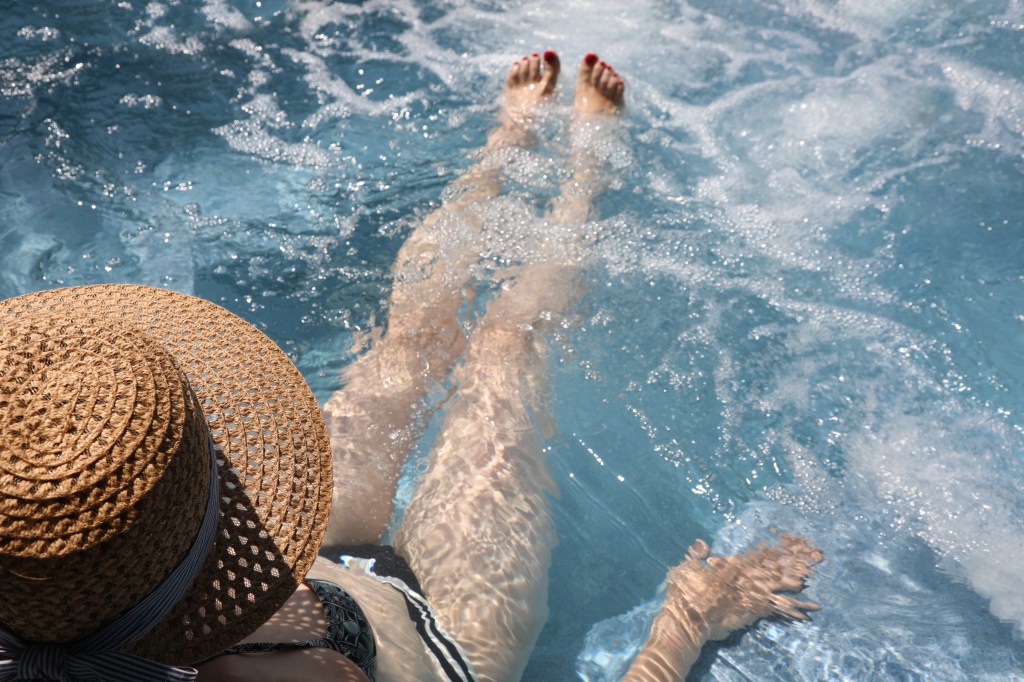 woman wearing straw hat relaxing 92720512 ebRj29