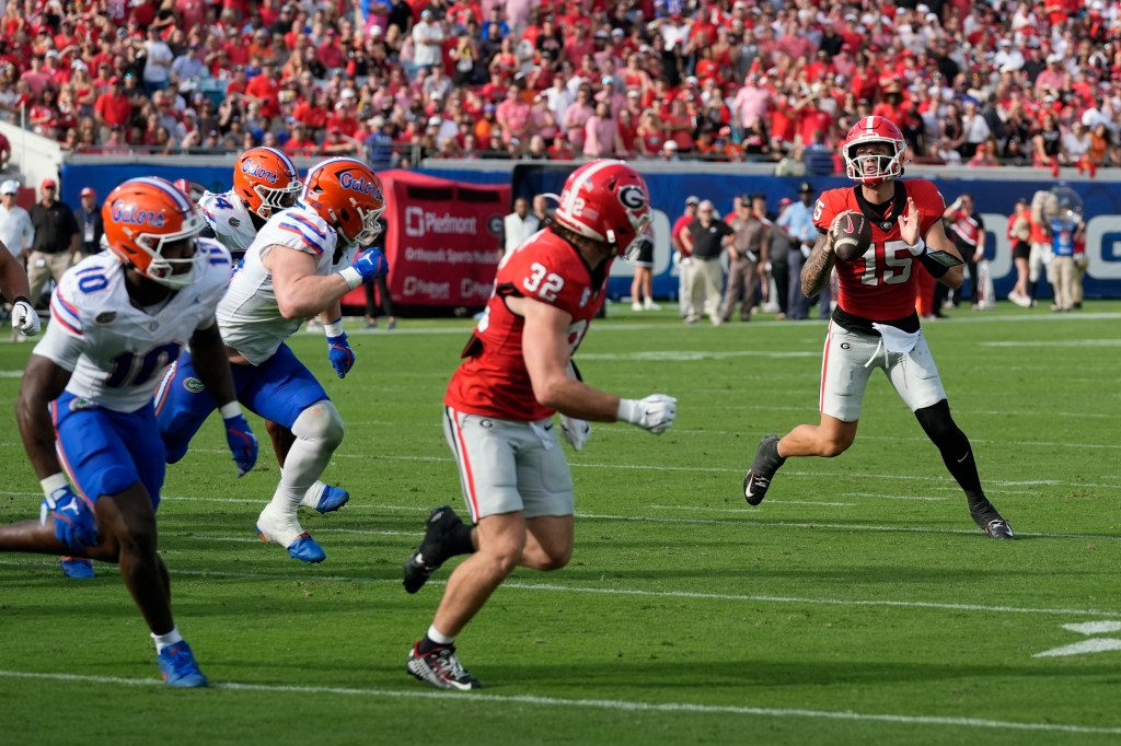 georgia quarterback carson beck right 92911955 WrcRoo