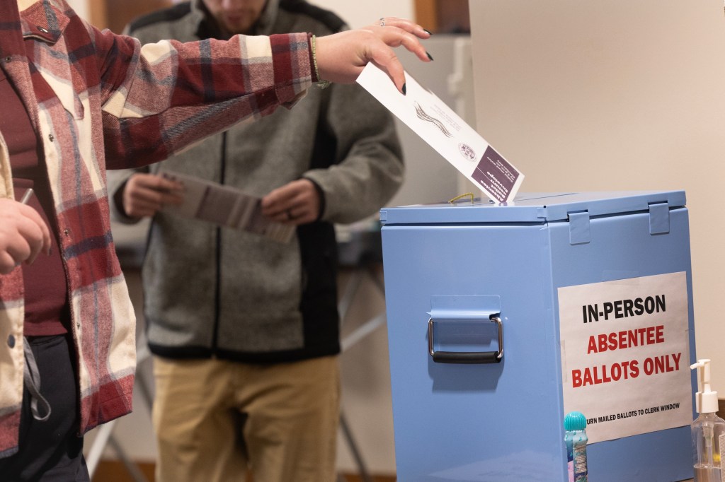 resident places ballot ballot box 92835529 1VT3Mj