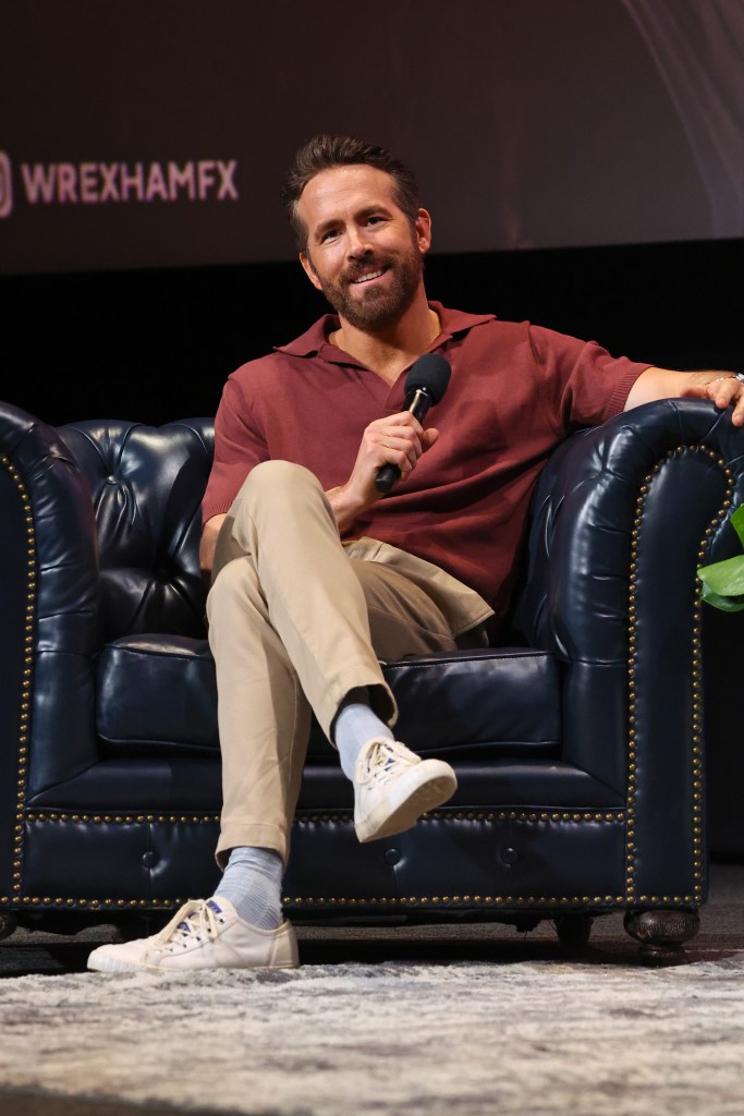 ryan reynolds attends fyc panel 19103464 MbePWa