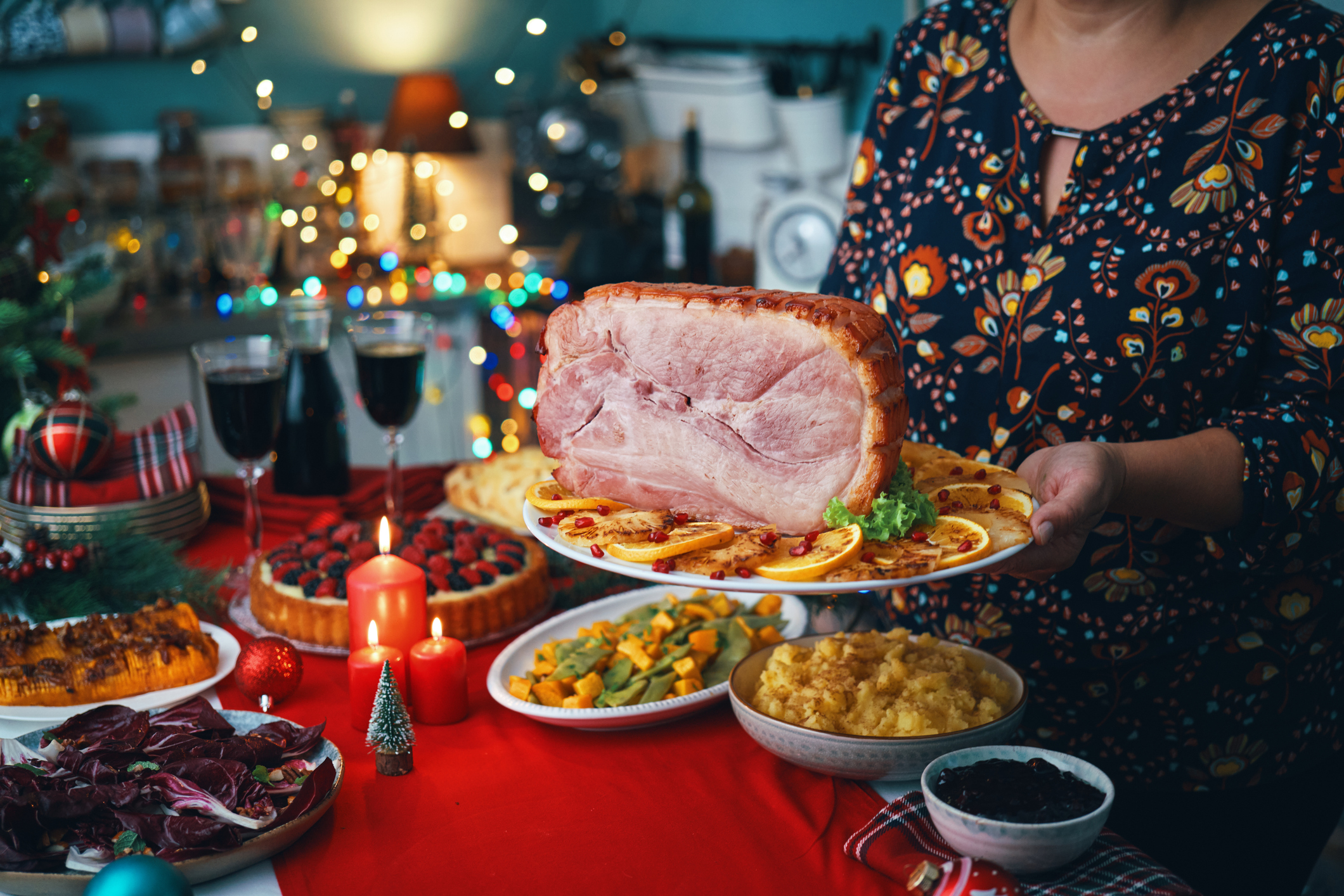 I’m a dietitian — 3 secrets to smart holiday snacking, including what to do with leftover turkey and latkes 1 wp content2Fuploads2Fsites2F22F20242F122Fchristmas dinner baked glazed ham 95831890 hXhCpN