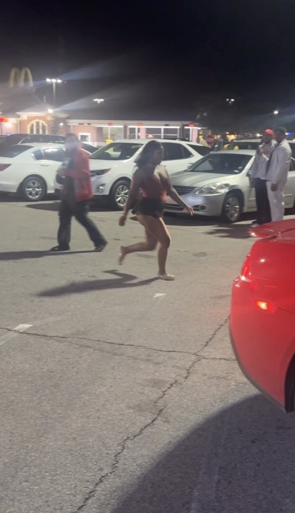 Horrific TikTok shows mob taunting unconscious cop after he was flung from moving car trying to make arrest 1 wp content2Fuploads2Fsites2F22F20252F012F3800 block kings row identified 96266145 ybIUPA