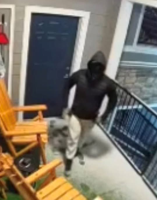 wp content2Fuploads2Fsites2F22F20252F012F40 m receiving reports burglary 97031508 tO6X5Y