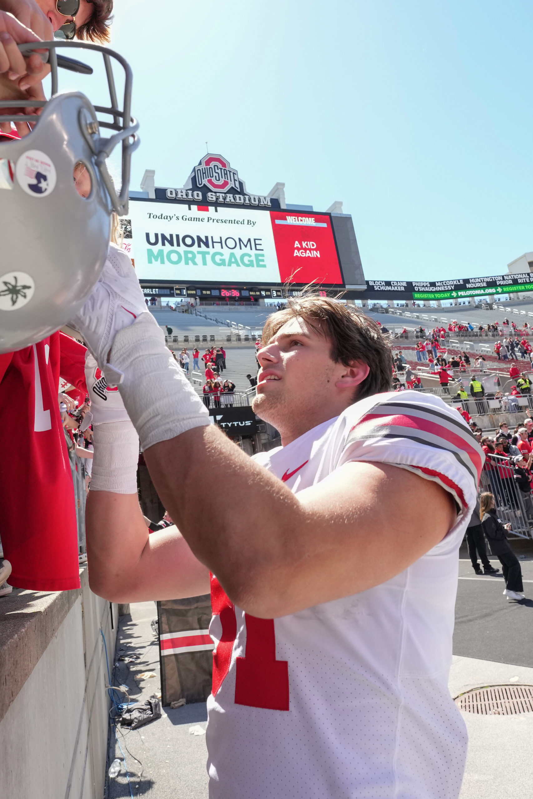 Ohio State kicks TikTok star off team ahead of national championship game 1 wp content2Fuploads2Fsites2F22F20252F012FGettyImages 2147786679 nFVCBx scaled