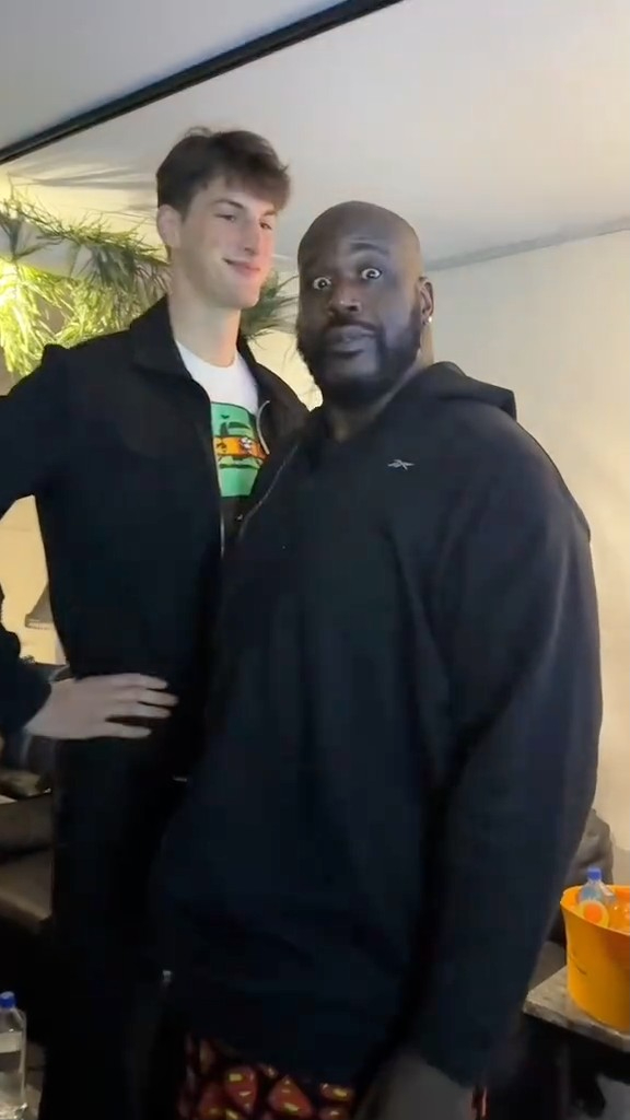 Florida’s 7-foot-9 center meets Shaq in epic video: ‘Pick on someone your own size’ 1 wp content2Fuploads2Fsites2F22F20252F012FVS PickonsomeoneyourownsizeshaquilleonealTikTok 007 1
