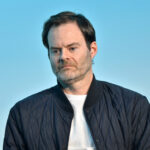 wp content2Fuploads2Fsites2F22F20252F012Fbill hader speaks onstage skeleton 93800306 CZ1ERm