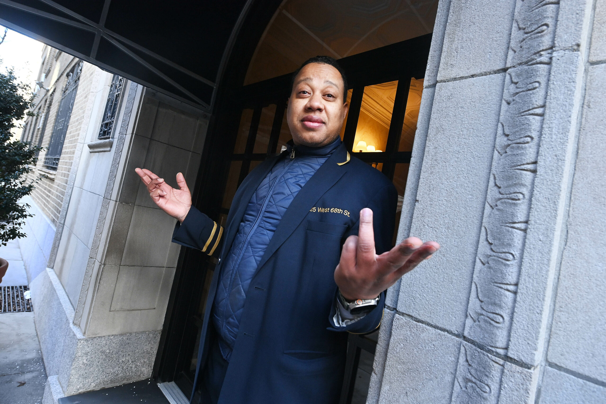 NYC congestion pricing turns upper Manhattan nabes into parking ‘war zone’ — as drivers take up spots to avoid toll 1 wp content2Fuploads2Fsites2F22F20252F012Fdoorman waddit cruz 47 work 96459532 lJeMoC scaled