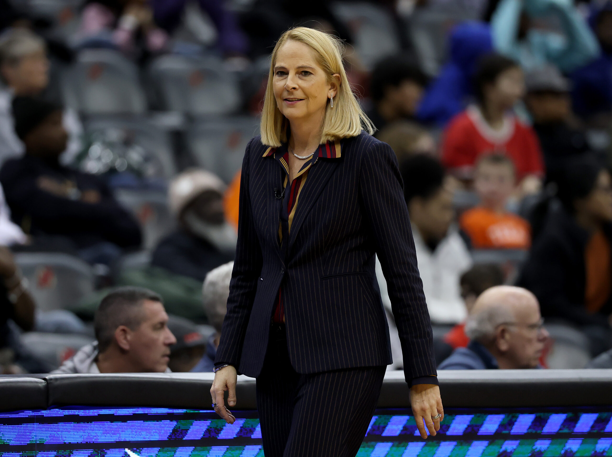 wp content2Fuploads2Fsites2F22F20252F012Fhead coach brenda frese maryland 97058747 YkQ27g scaled