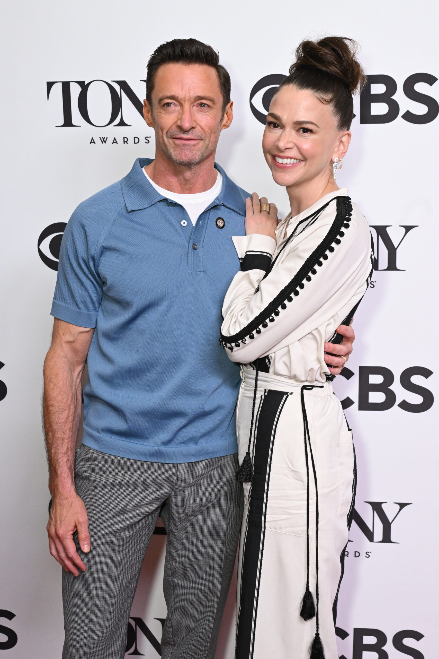 wp content2Fuploads2Fsites2F22F20252F012Fhugh jackman sutton foster attend 93707731 jnTi8f scaled