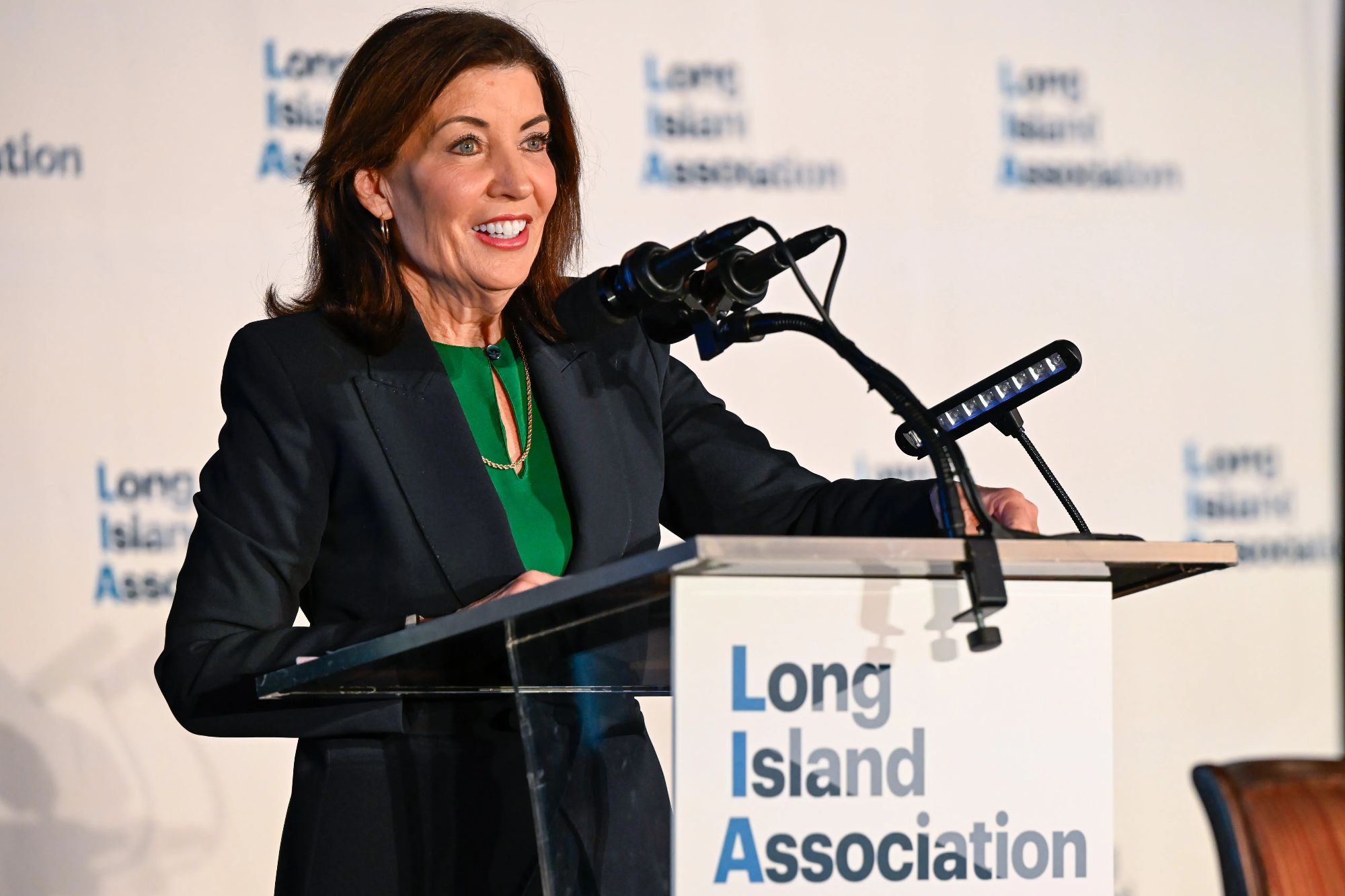 Hochul’s taxes are hammering New Yorkers — yet she’s AGAINST Trump’s SALT relief 1 wp content2Fuploads2Fsites2F22F20252F012Fnewspress collage 134cmeuaj 1736814088336 XHmJ49