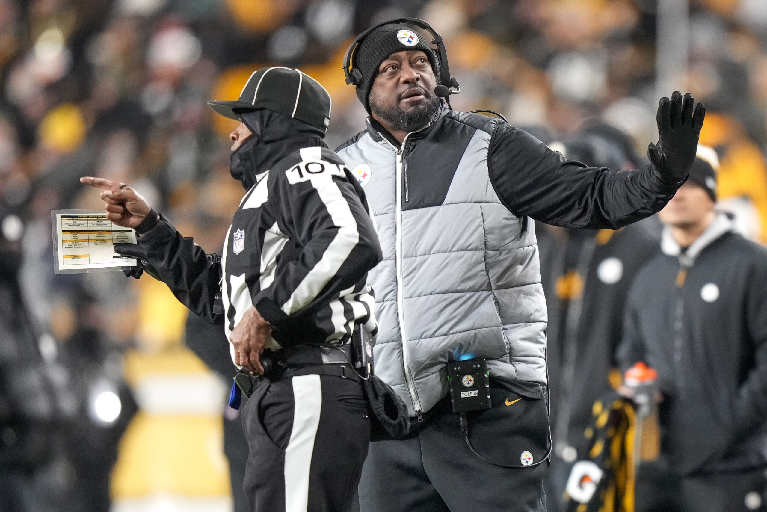 wp content2Fuploads2Fsites2F22F20252F012Fpittsburgh steelers head coach mike 96244737 WDSbaM scaled