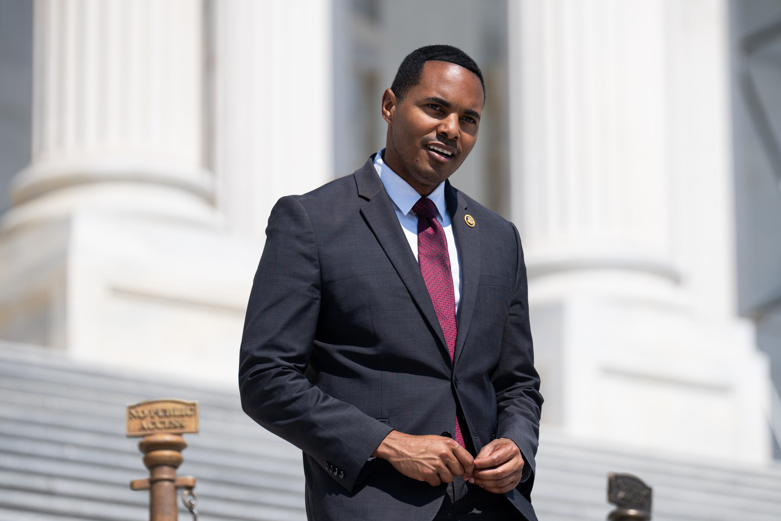 Rep. Ritchie Torres blasts Gov. Hochul for ‘passive’ stance to NYC junkie wasteland known as ‘The Hub’ 1 wp content2Fuploads2Fsites2F22F20252F012Frep ritchie torres d n 96511702 WjJ17Z scaled