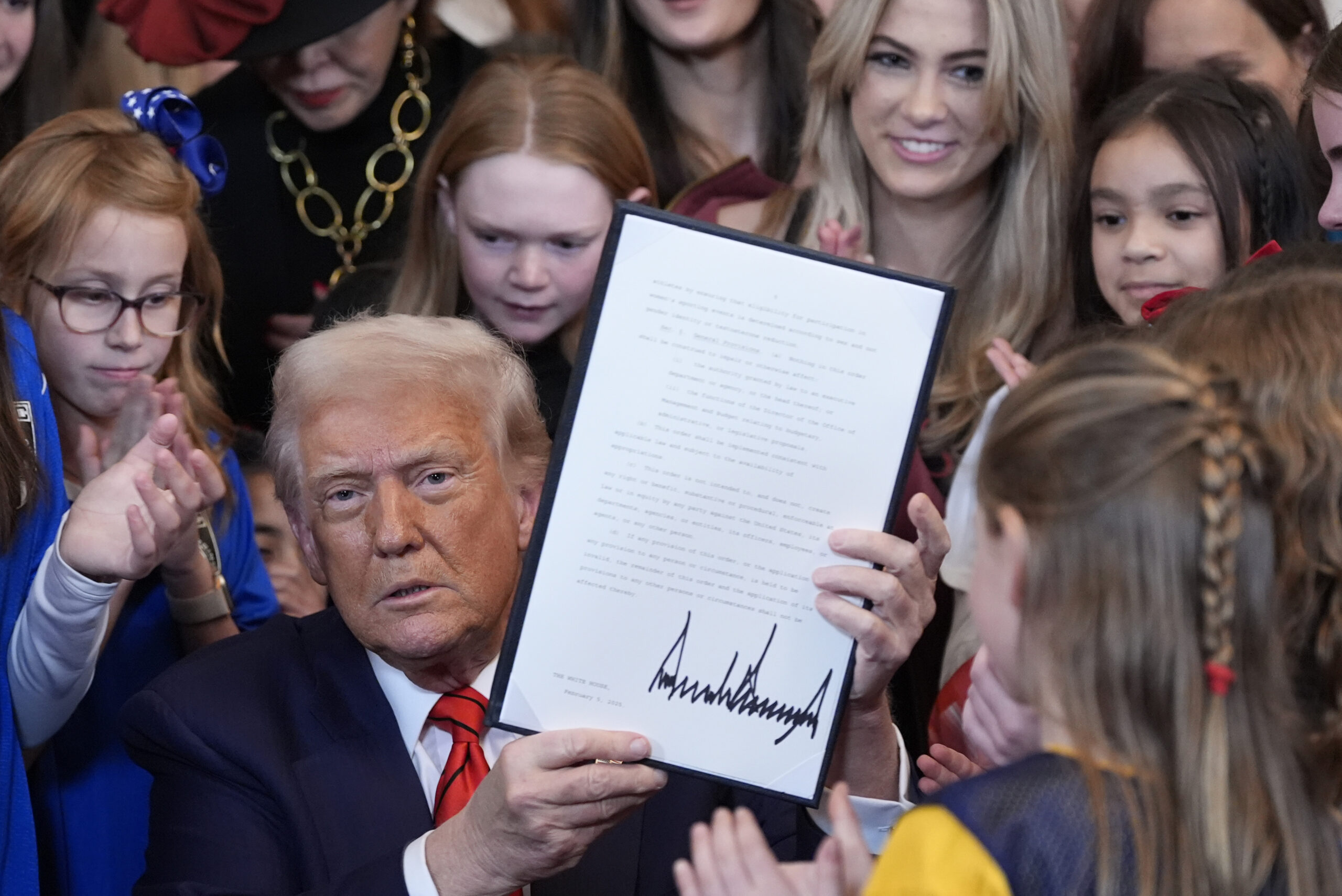 wp content2Fuploads2Fsites2F22F20252F032Fpresident donald trump signs executive 97953034 ZrbY4B scaled