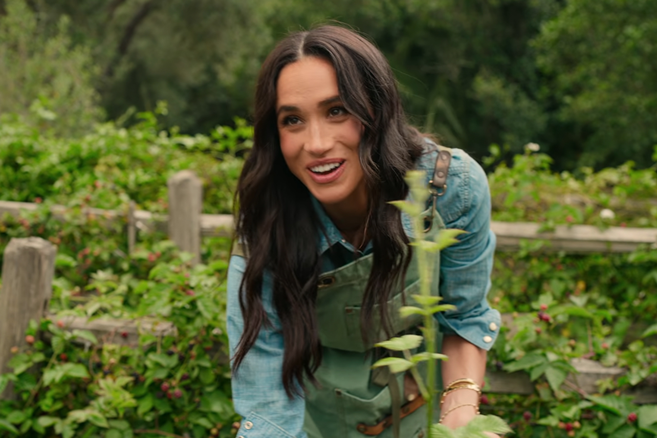 wp content2Fuploads2Fsites2F22F20252F032Fwith love meghan apron AFfRjN