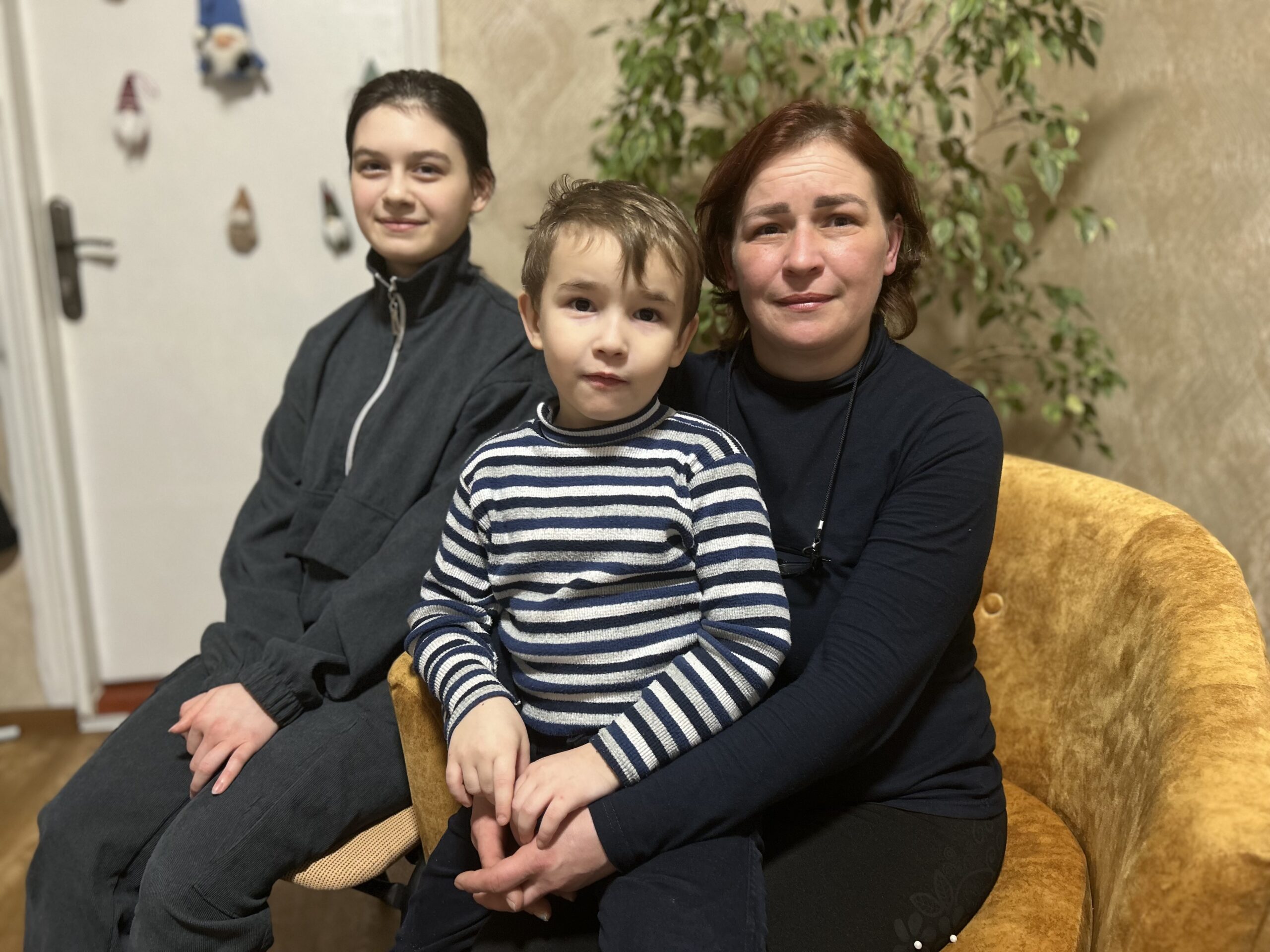 wp content2Fuploads2Fsites2F22F20252F032Fyulia khrapatova feared familys quiet 99709430 JWNu46 scaled