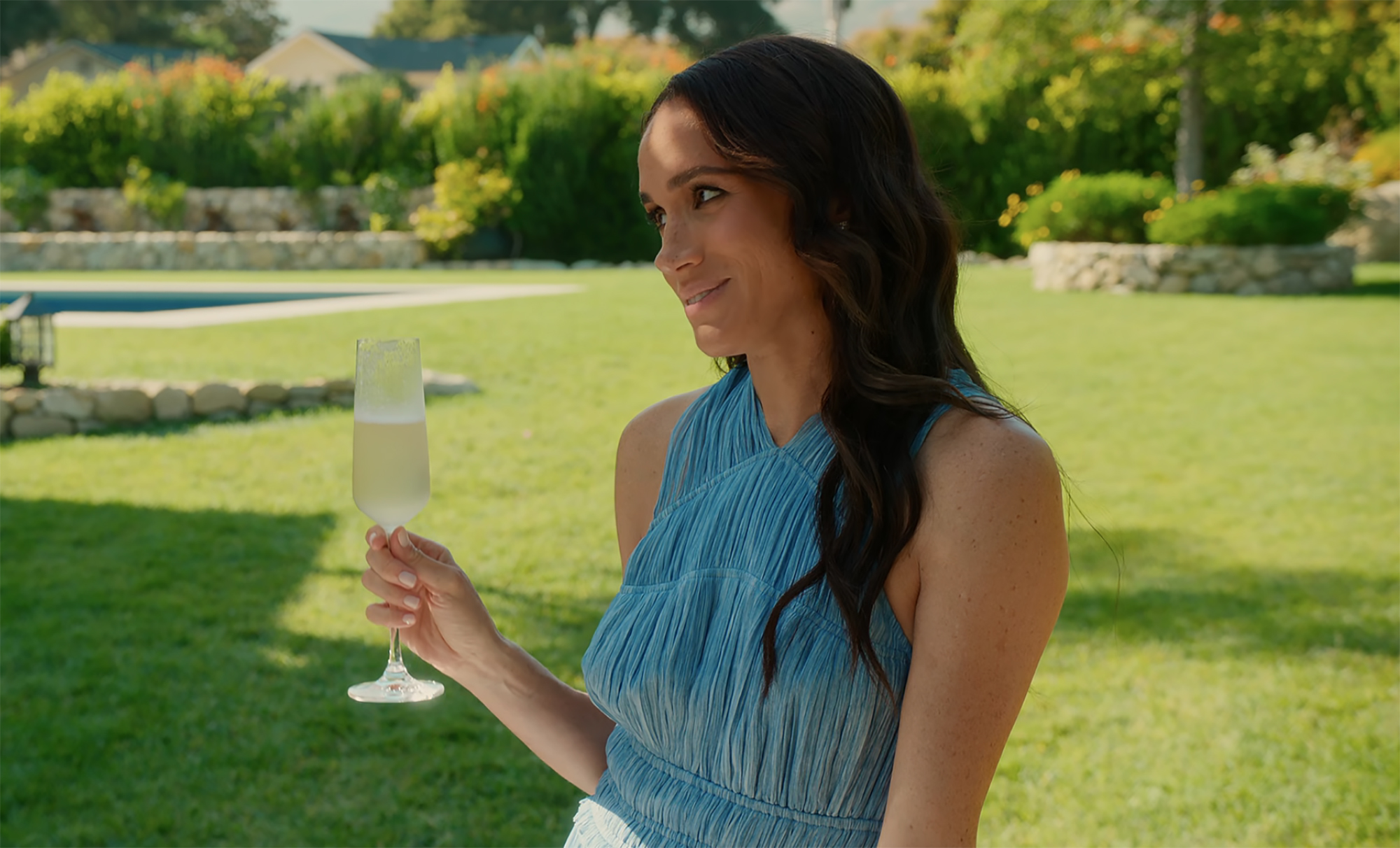 wp content2Fuploads2Fsites2F32F20252F032Fmeghan markle takes subtle dig 99740623 AXDuMX
